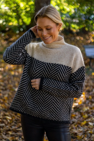 Sweater | Chevron Pattern, Funnel Neck Design 1